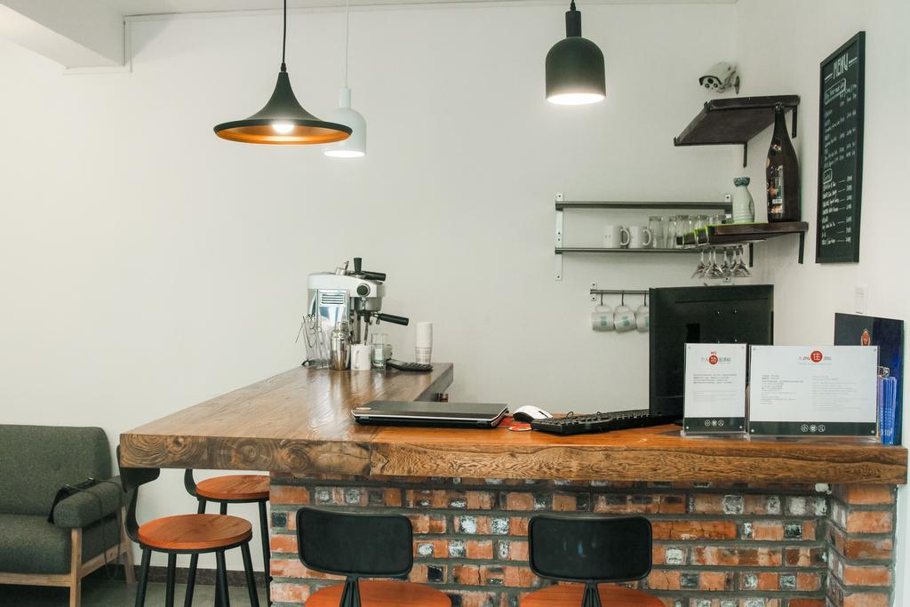 Beijing Alley International Youth Hostel Екстер'єр фото